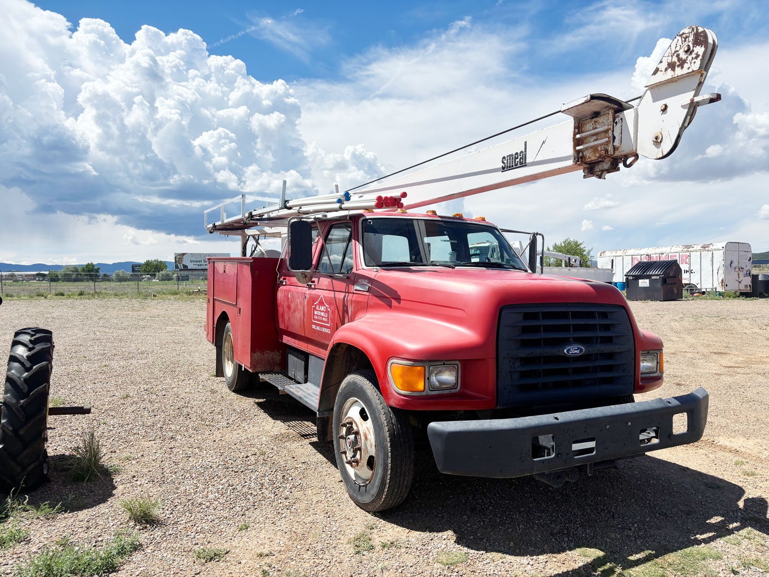 Smeal 6T Pump Hoist