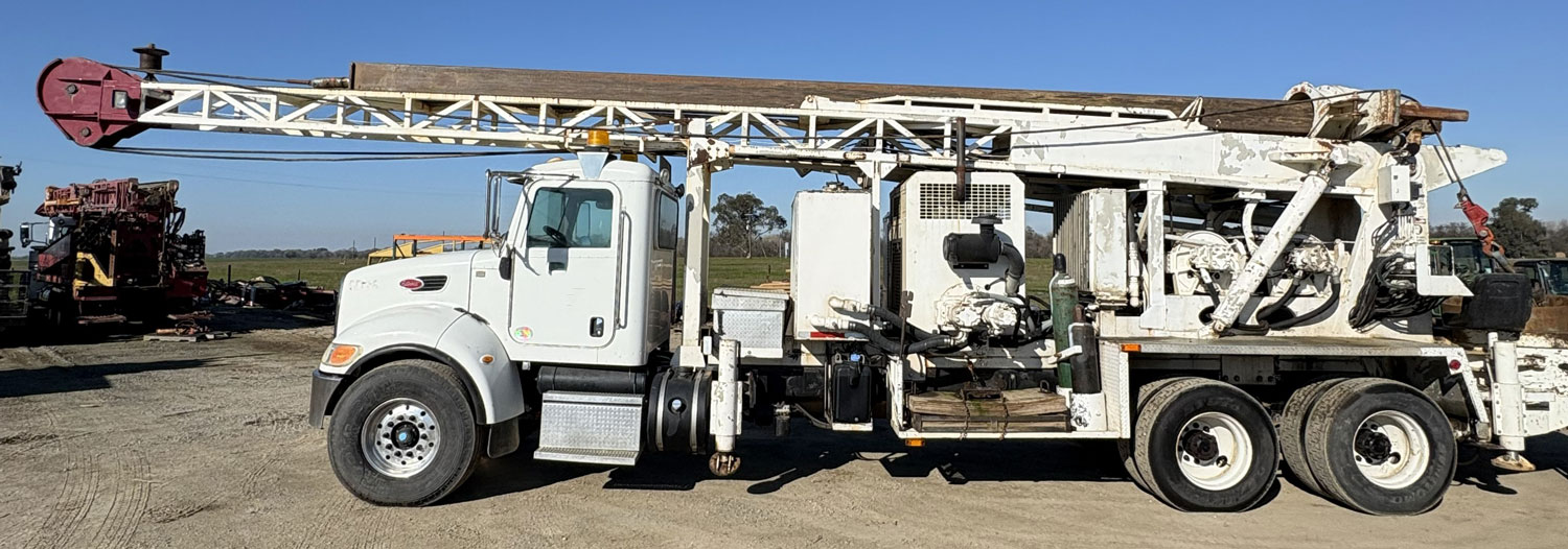 Bucket Drilling Rig